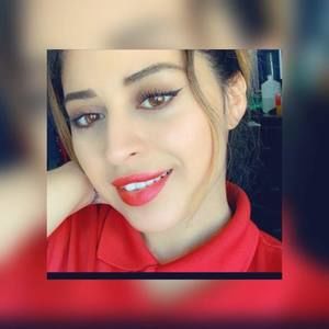 Meet your Posher, Yohana